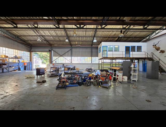 1,772M² WAREHOUSE FOR SALE IN SEBENZA